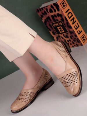 کفش چرم زنانه مدل دکتر پژوهش